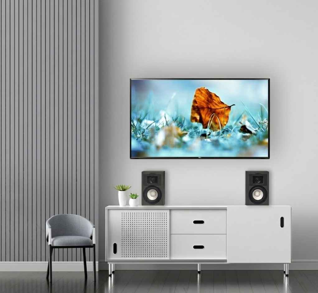 Lipinski L-50 in a luxury living room